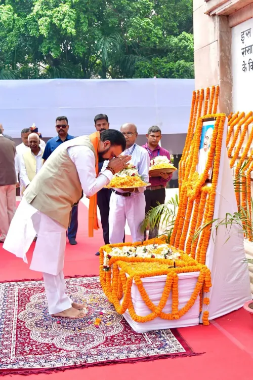 CM Samrat Choudhary pays tribute to Mahatma Gandhi on Gandhi Jayanti