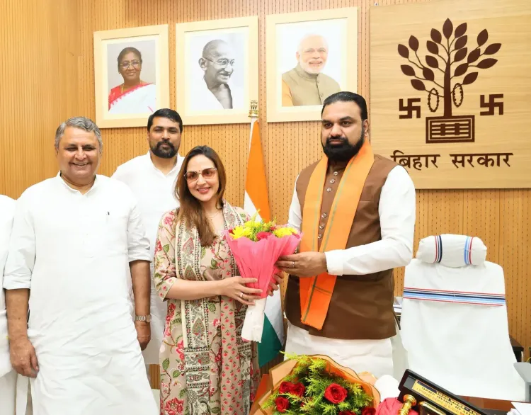 CM Samrat Choudhary Welcomes Esha Deol at Loksevak Awas