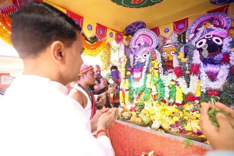 CM Sawant Offers Prayers at Rath Yatra in Miramar