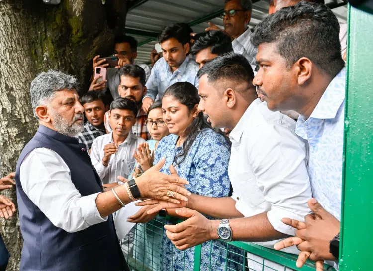 CM Shivakumar Meets Ramanagara Farmers at Krishna Office