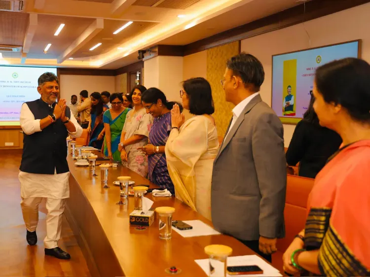 CM Shivakumar Meets Senior IAS, IPS, IFS Officers at Karnataka Bhavan