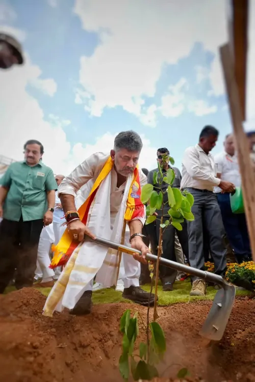 CM Siddaramaiah Joins Kempegowda Jayanti Tree Drive in Bengaluru