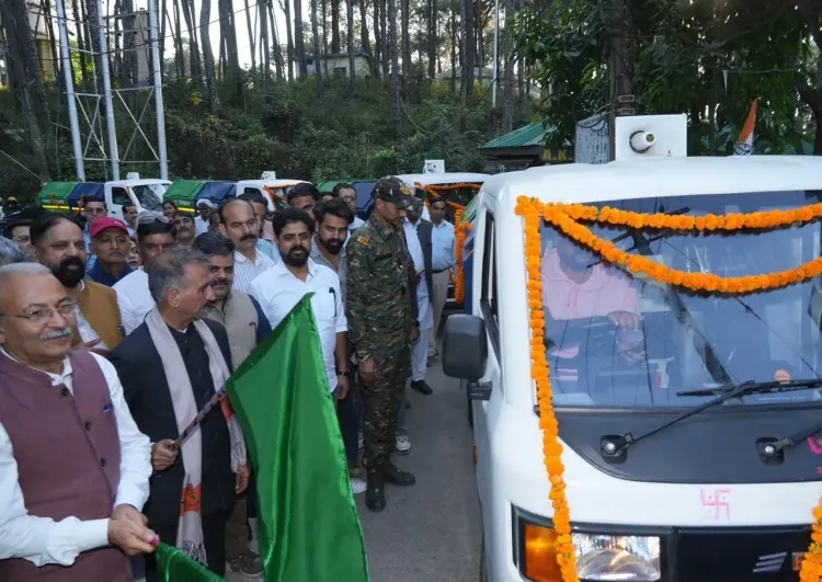 CM Sukhu flags off 4 electric garbage trucks for Hamirpur