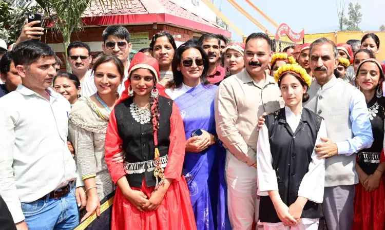 CM Sukhu stops to meet DAV Nerchowk students, urges drug-free HP