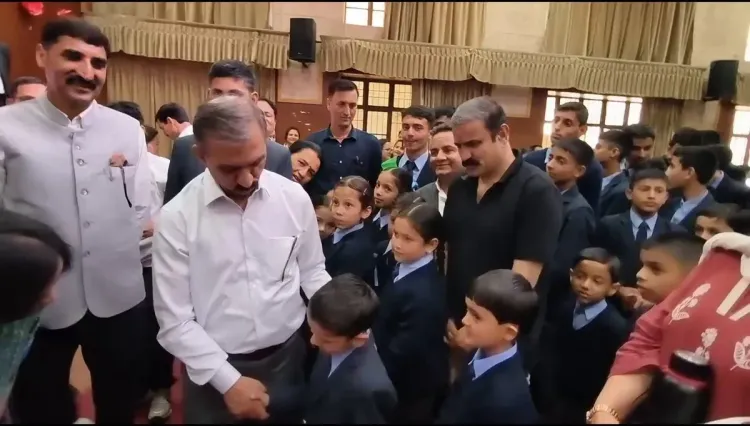 CM Sukhu visits Shimla school, hails students' anti-drug resolve