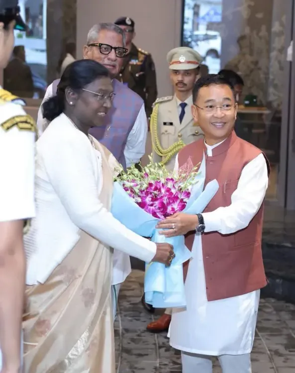 CM Tamang Accompanies President Murmu at Sikkim Orchidarium