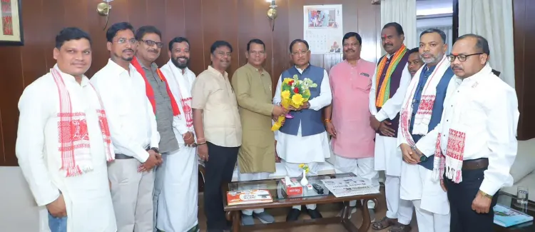 CM Vishnu Deo Sai meets Adivasi delegation at Chhattisgarh Sadan
