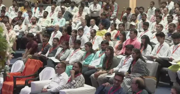 CM Yogi attends honour ceremony for skill-trained UP youth