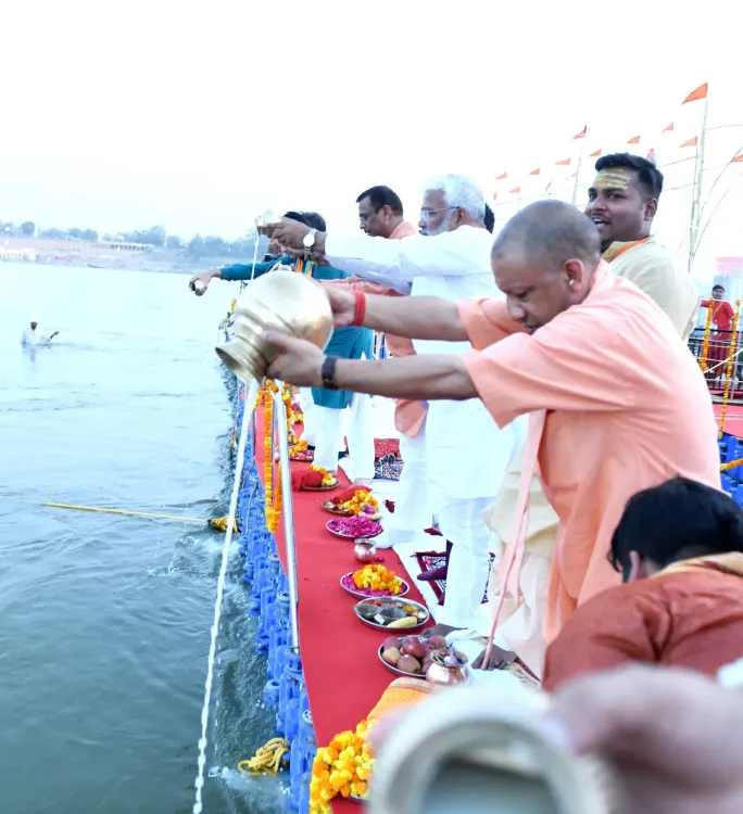CM Yogi Joins Grand Ganga Aarti at Prayagraj Sangam on Ganga Dussehra
