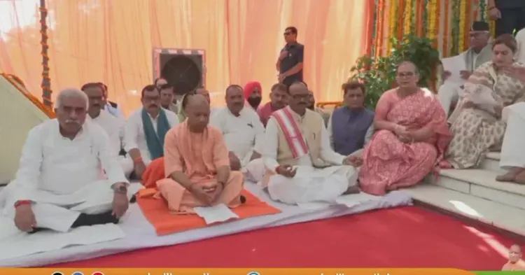 CM Yogi pays tribute to Gandhi at Lucknow pushpanjali event
