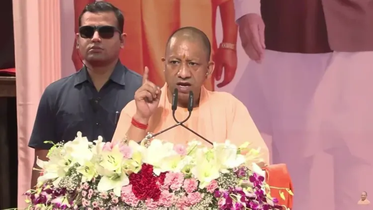 CM Yogi Sets Lucknow Municipal Corporation No.1 Swachh Target