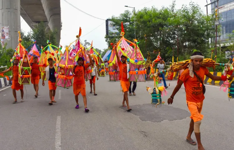 Yogi Adityanath to shower flowers on Kanwariyas in Meerut; security on high alert