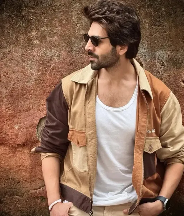 क्या कार्तिक आर्यन कॉमिक टाइमिंग के जादूगर हैं? जानें कैसे बने बॉलीवुड के 'रोम-कॉम किंग'?