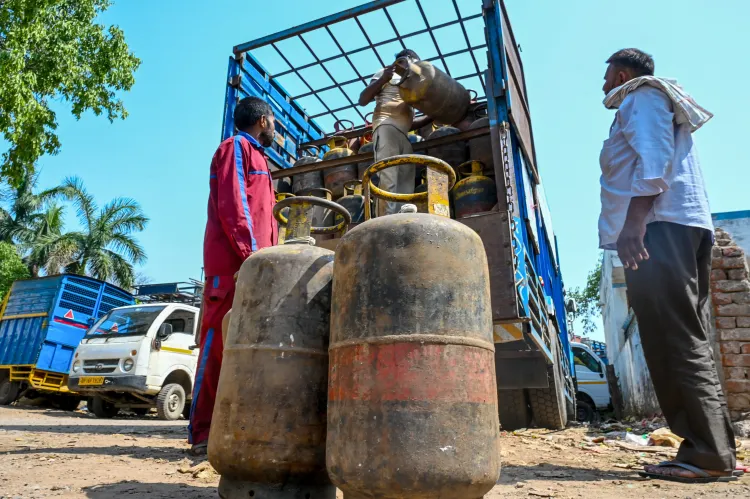 Commercial LPG hike to push Chennai restaurant food prices up 40%