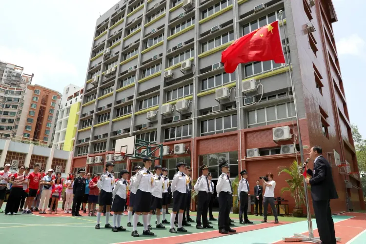 China school timetable mandates state TV news, sparks indoctrination debate