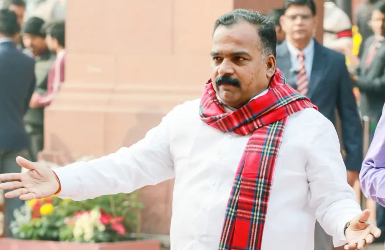 Why is Congress Slamming the 'New Batch of Betrayers' and Supporting Rahul Gandhi's Yatras?