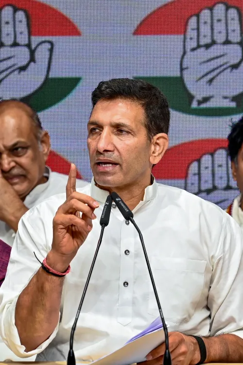Congress flags tribal crisis in MP ahead of President Murmu's visit
