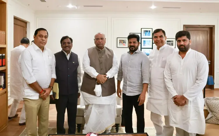 Congress high command in day-2 talks on Konda Surekha's ministerial future