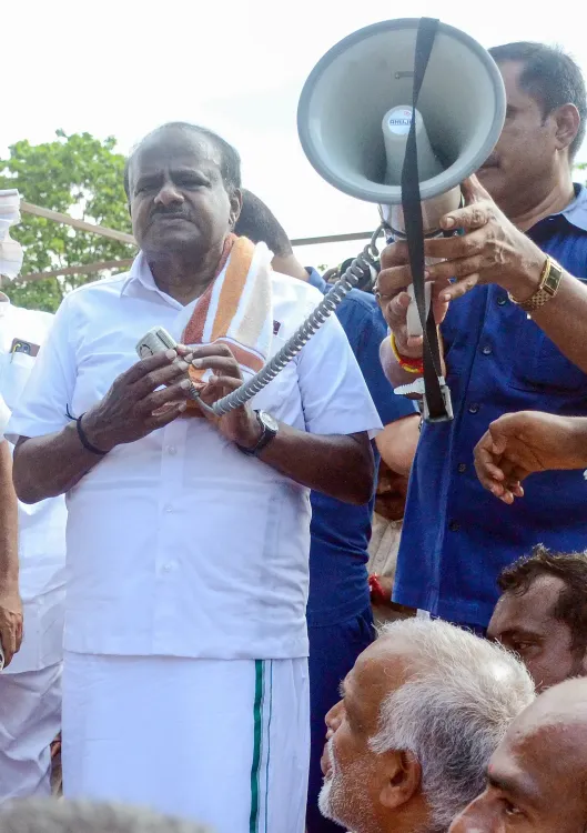 Kumaraswamy alleges Congress infighting behind Karnataka sting op targeting Siddaramaiah