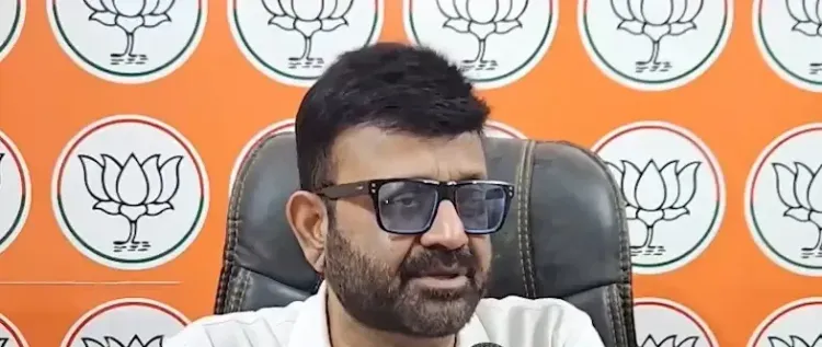 किरेन रिजिजू के 'भस्मासुर' बयान पर सियासत: NDA नेताओं का समर्थन, SP ने BJP पर पलटवार किया