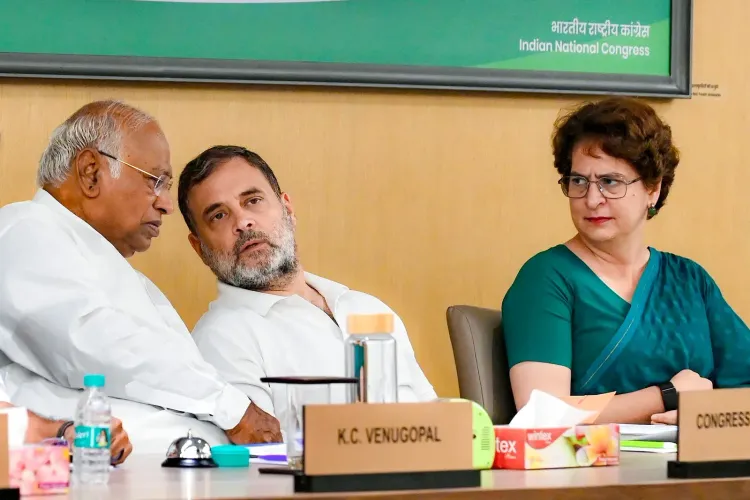 Congress launches 3-month national campaign on inflation, exam scams