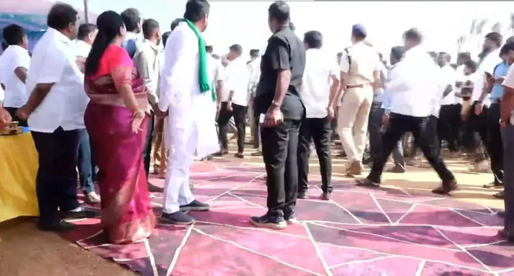 Why Did Congress Workers Disrupt the Railway Overbridge Ceremony in Karnataka?