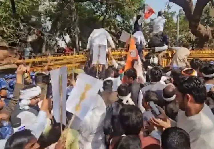 Did Congress Workers Really March to the UP Assembly Over MGNREGA Concerns?