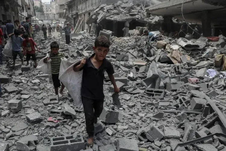 Israeli strikes disrupt Gaza water, services: UN OCHA warns of collapse