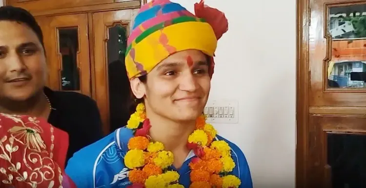 अरुंधति चौधरी का CWG 2026 गोल्ड: हाथ की सर्जरी और बुखार के बाद भी राजस्थान की पहली चैंपियन