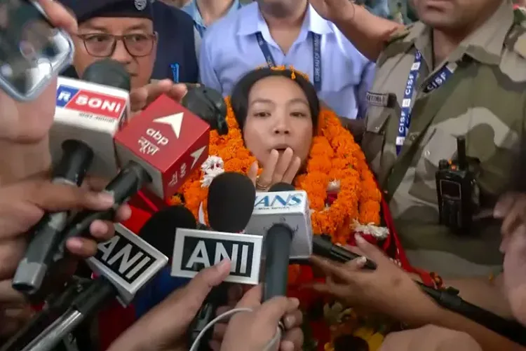 CWG 2026: Mirabai Chanu wins third straight gold, India takes 8 weightlifting medals