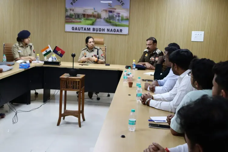 गौतमबुद्धनगर पुलिस और ई-कॉमर्स कंपनियों की बैठक: साइबर अपराधों पर चर्चा