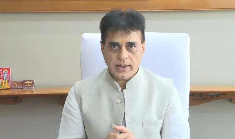 दक्षिण अफ्रीका में इबोला की पुष्टि: अहमदाबाद एयरपोर्ट पर 10 डॉक्टरों की टीम, गुजरात में 102 बेड तैयार