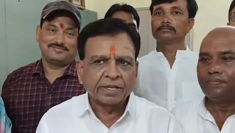 दतिया उपचुनाव: भाजपा की रणनीतिक बैठक में उपमुख्यमंत्री देवड़ा, तिवारी ने नरोत्तम मिश्रा को बताया 'अभिभावक'