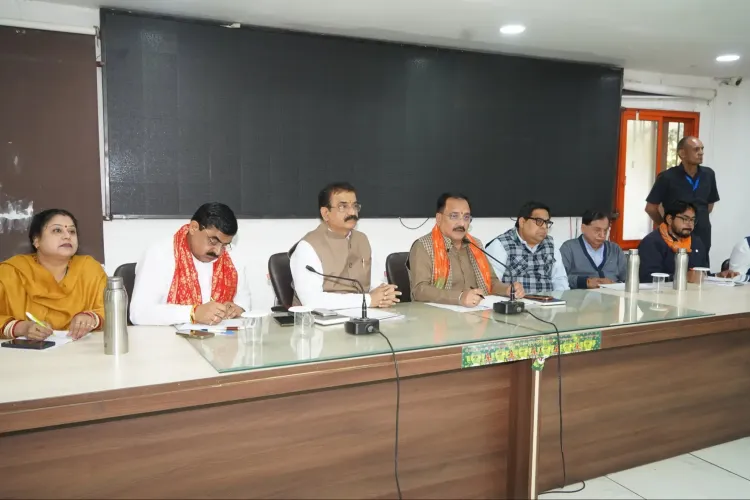 How is Delhi BJP President motivating workers for MCD bypolls in Naraina and Chandni Chowk?