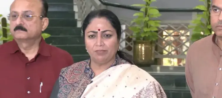 क्या दिल्ली के ब्लास्ट के बाद सीएम रेखा गुप्ता पीड़ित परिवारों के साथ खड़ी हैं?