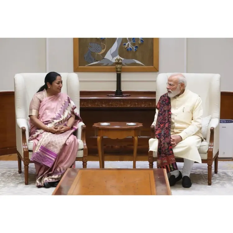Did Delhi CM Gupta Meet PM Modi to Share Diwali Greetings?