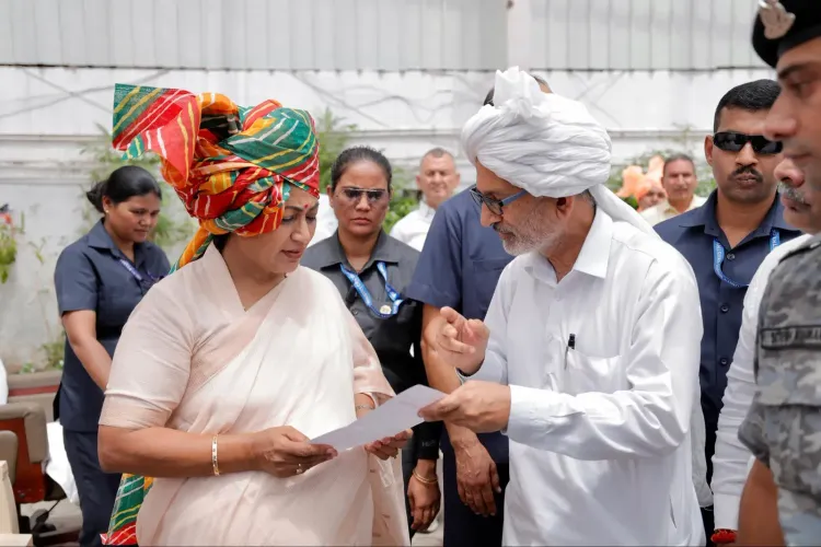 Delhi CM Rekha Gupta meets farmers, pushes MSP wheat buy and solar energy