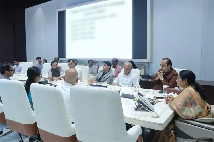 Delhi CM Rekha Gupta Reviews Plan for 32,000 EV Charging Stations