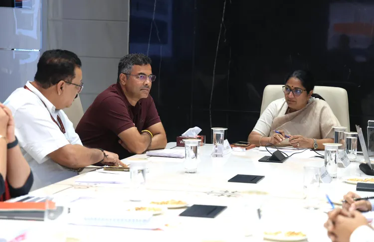 How Can Delhi CM Rekha Gupta Reduce Government Litigation?