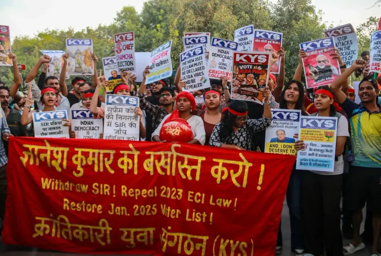 कनॉट प्लेस निषेधाज्ञा उल्लंघन: दिल्ली पुलिस ने दर्ज की कई एफआईआर, BNSS धारा 163 के तहत कार्रवाई