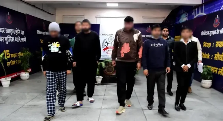 क्या दिल्ली में 'डिजिटल अरेस्ट' साइबर ठगी गिरोह का पर्दाफाश हुआ?