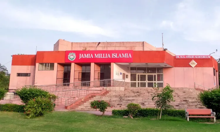 जामिया मिलिया इस्लामिया ने ऑनलाइन कक्षाएं 24 नवंबर तक बढ़ाईं, छात्र संघ विवाद के बीच शीतकालीन अवकाश भी घोषित