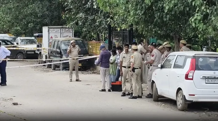 आया नगर में जिम ट्रेनर विजय कुमार की गोली मारकर हत्या, 10-12 राउंड फायरिंग; दिल्ली पुलिस जांच में जुटी
