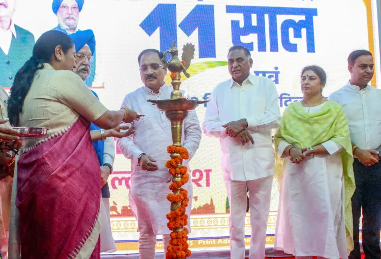 क्या केंद्र के 11 साल और दिल्ली सरकार के 100 दिन पूरे होने पर भाजपा कार्यालय में प्रदर्शनी लगाई गई?