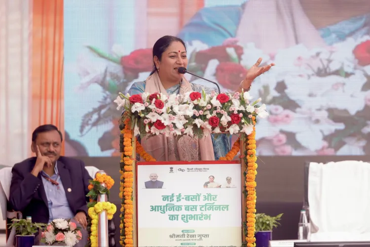 क्या दिल्ली को मिला सबसे आधुनिक बस टर्मिनल? सीएम रेखा गुप्ता ने किया उद्घाटन, 40 नई ई-बस भी रवाना