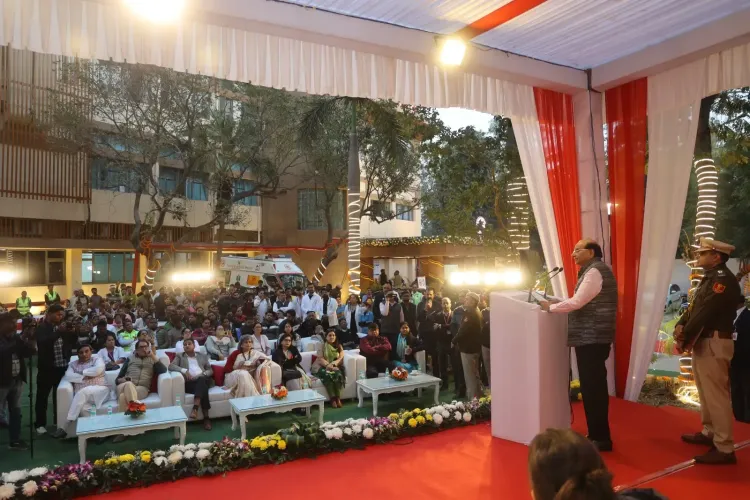 Did Delhi L-G Unveil the Revamped Red Cross Hospital in East Delhi?