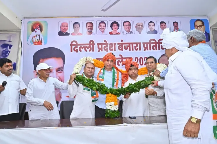 दिल्ली में बंजारा समुदाय हाशिए पर: देवेंद्र यादव का AAP और BJP पर निशाना