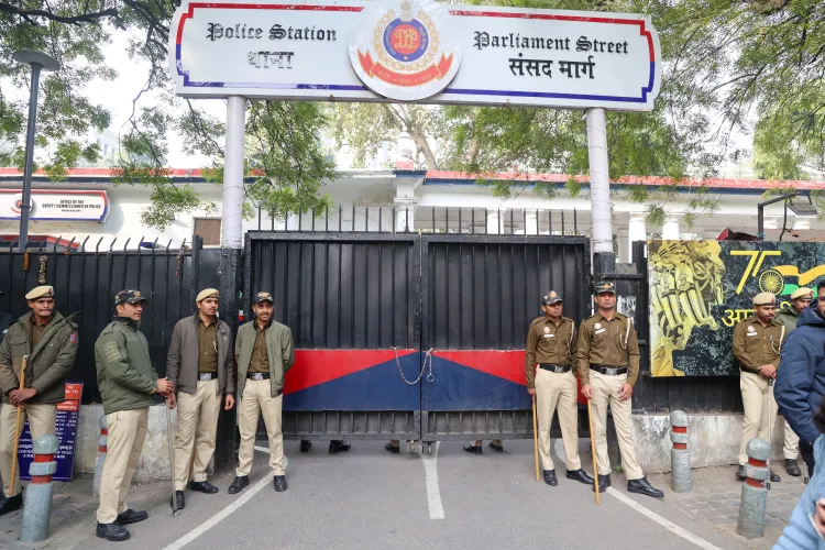 क्या दिल्ली में अपराध में कमी आई है? 2024 की तुलना में 2025 में हत्या और बलात्कार के मामले कम हुए!