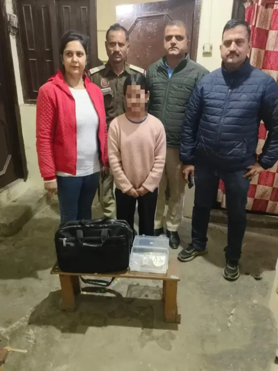 क्या दिल्ली मेट्रो पुलिस और स्पेशल स्टाफ ने 20 लाख की ज्वैलरी चोरी का मामला सुलझाया?