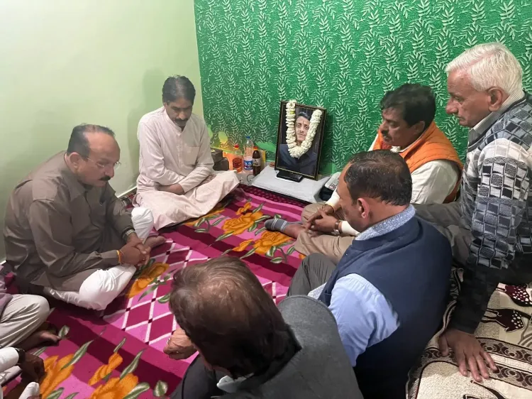 What Did Delhi Minister Ashish Sood Promise After Meeting the Victim's Family in Janakpuri?